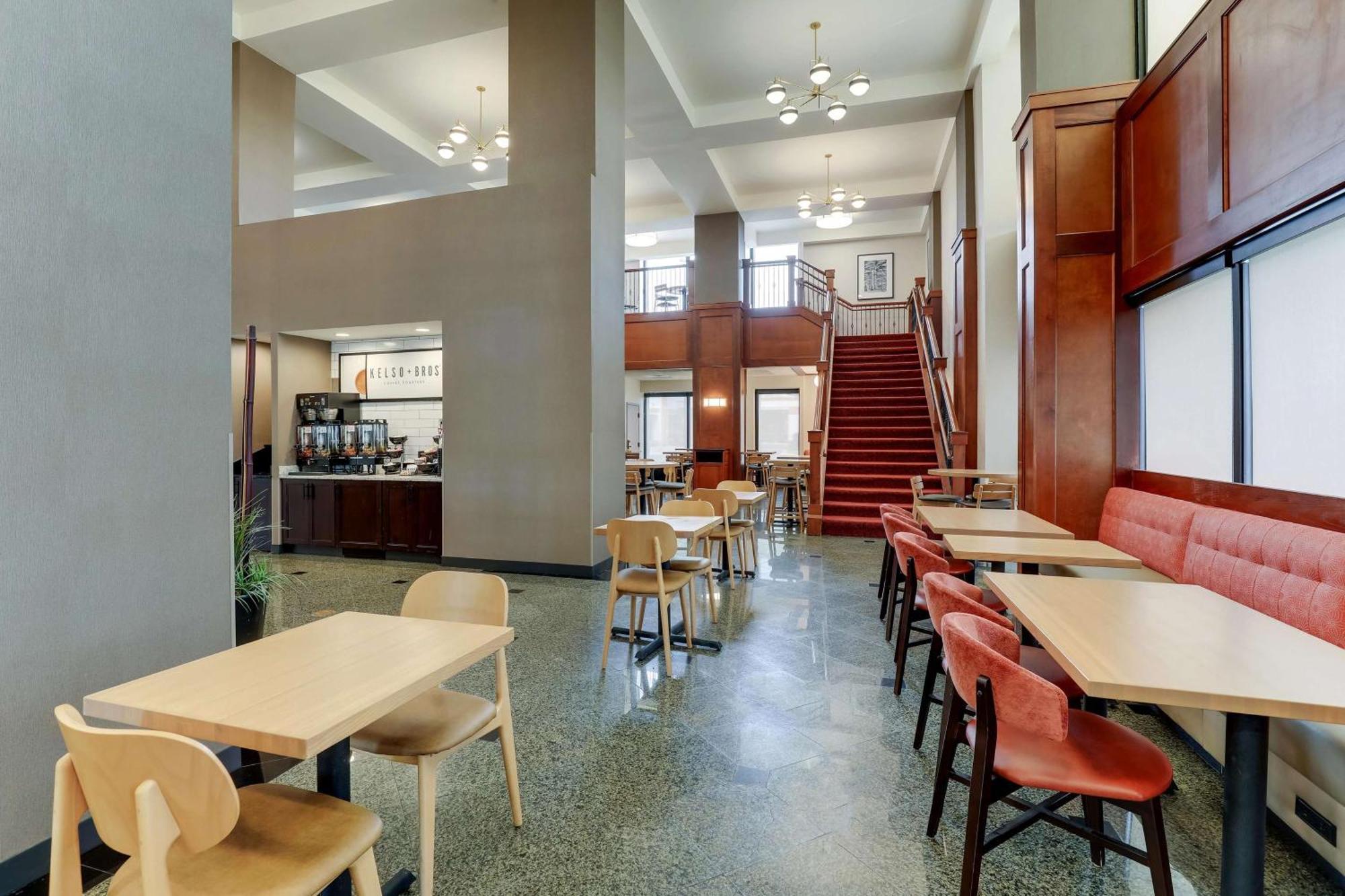 Drury Inn & Suites Birmingham Lakeshore Drive מראה חיצוני תמונה