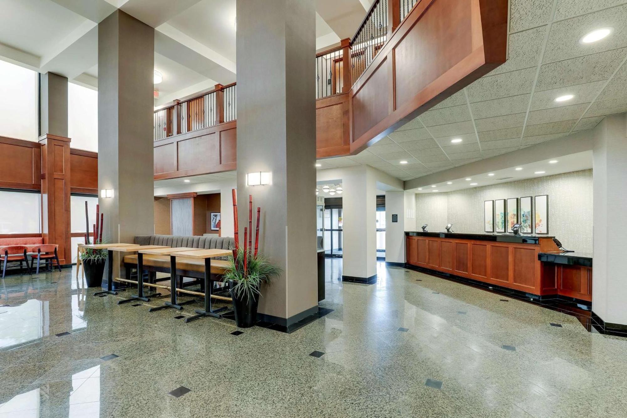 Drury Inn & Suites Birmingham Lakeshore Drive מראה חיצוני תמונה