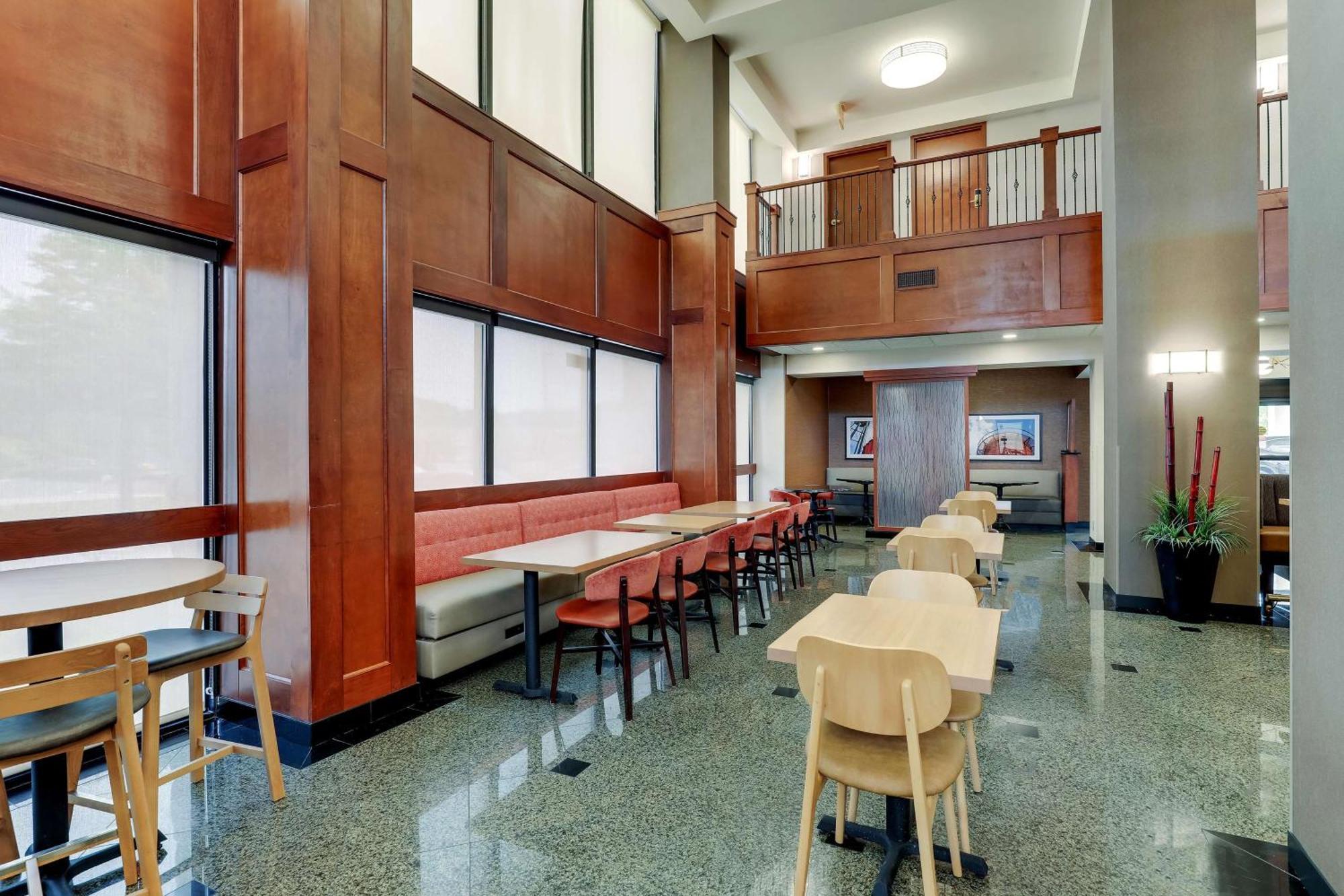 Drury Inn & Suites Birmingham Lakeshore Drive מראה חיצוני תמונה