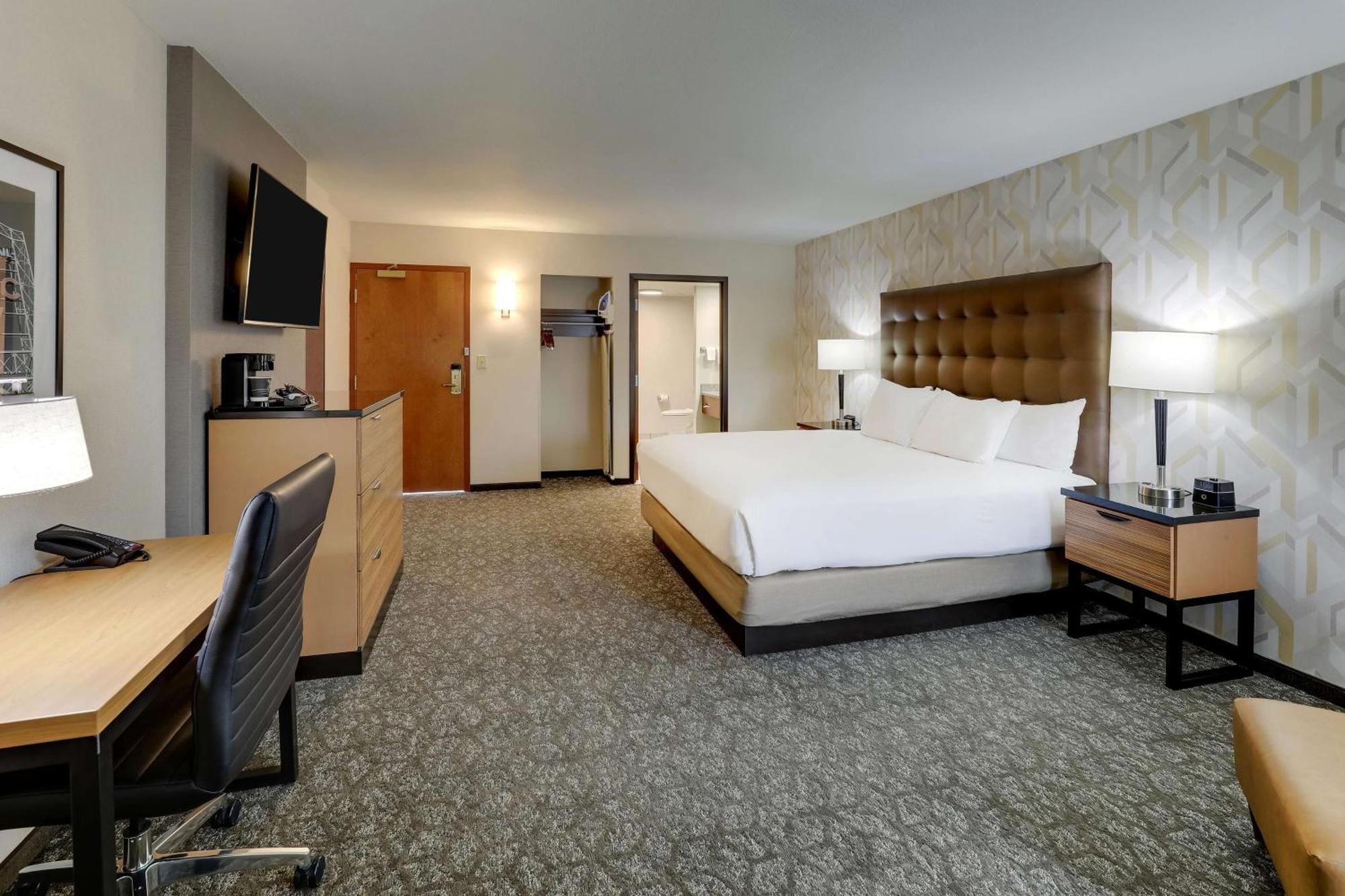 Drury Inn & Suites Birmingham Lakeshore Drive מראה חיצוני תמונה