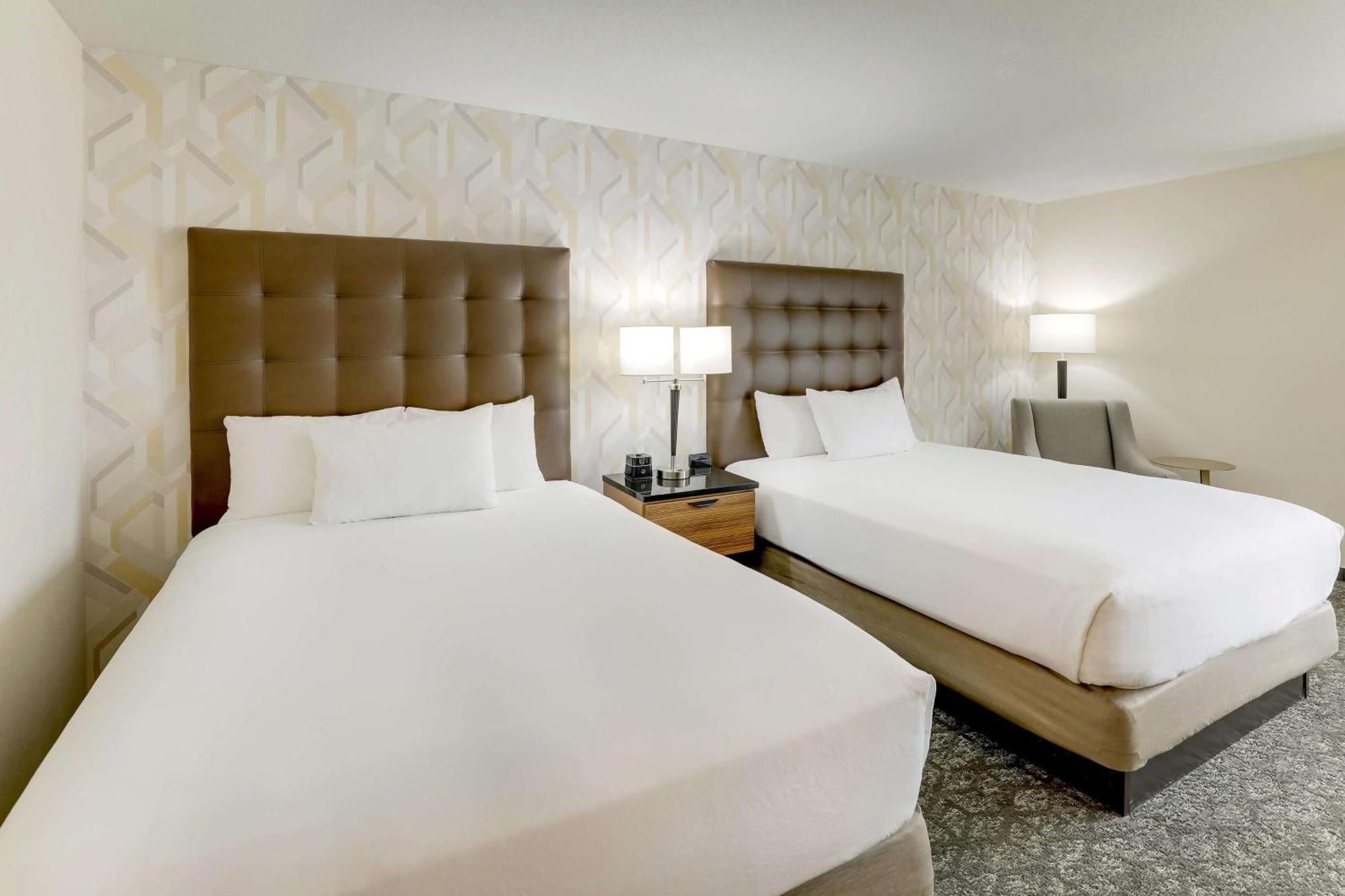 Drury Inn & Suites Birmingham Lakeshore Drive מראה חיצוני תמונה