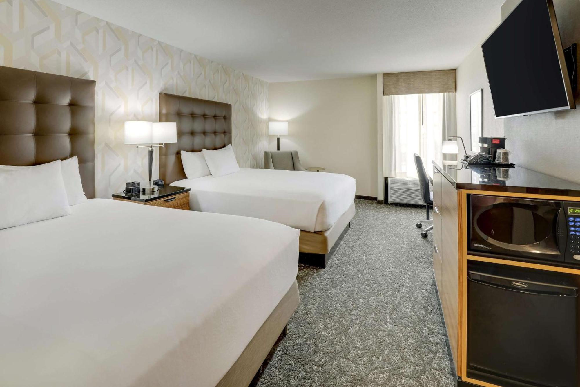 Drury Inn & Suites Birmingham Lakeshore Drive מראה חיצוני תמונה