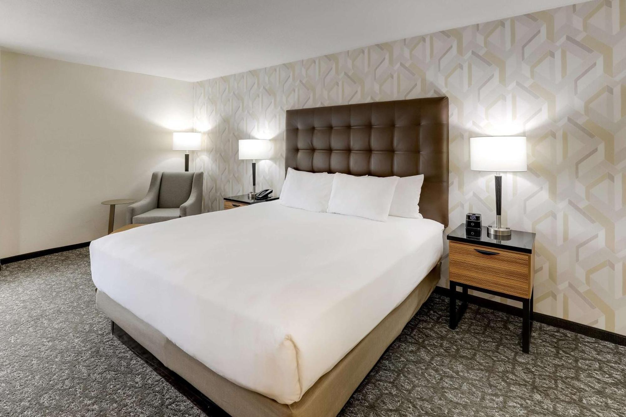 Drury Inn & Suites Birmingham Lakeshore Drive מראה חיצוני תמונה