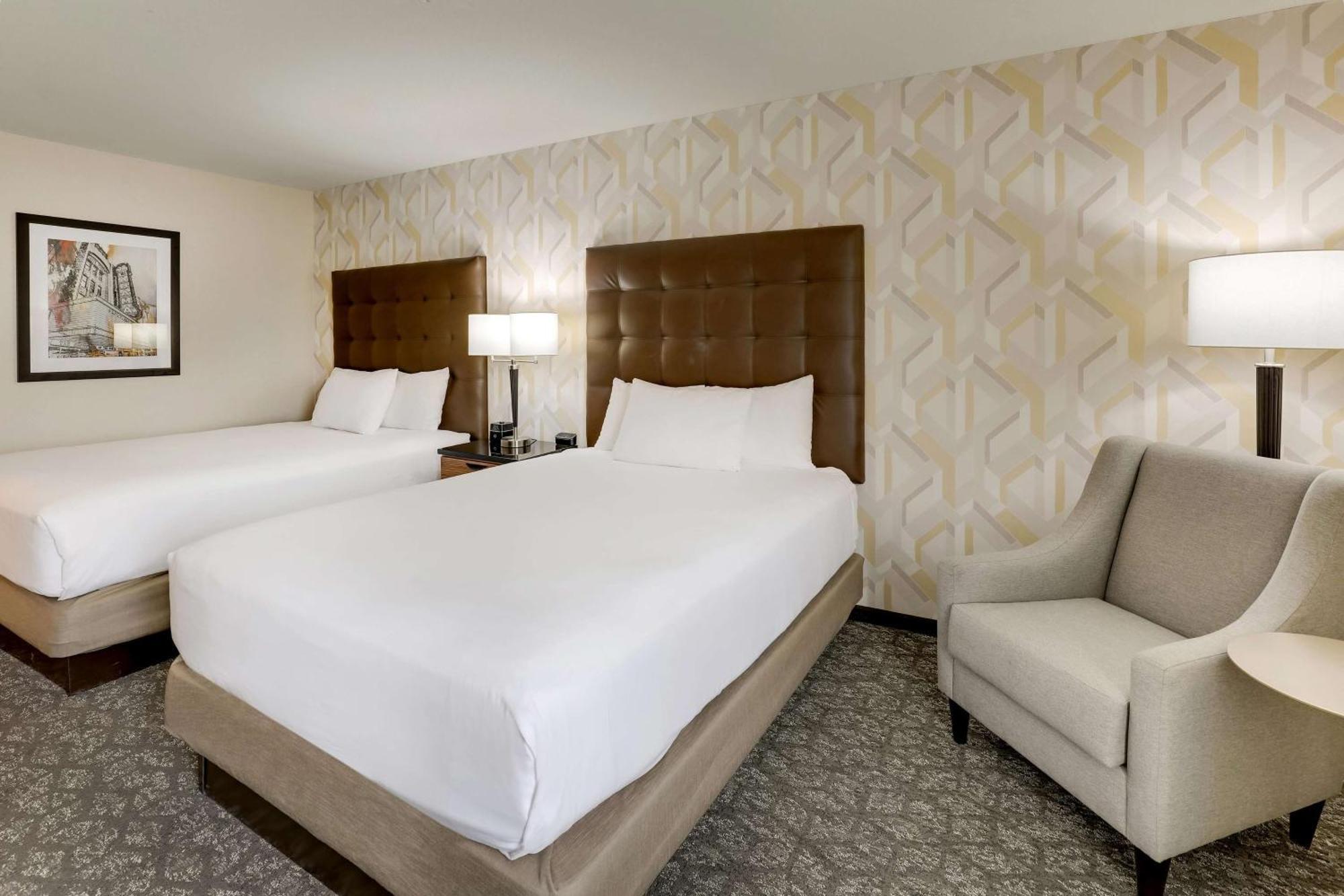 Drury Inn & Suites Birmingham Lakeshore Drive מראה חיצוני תמונה