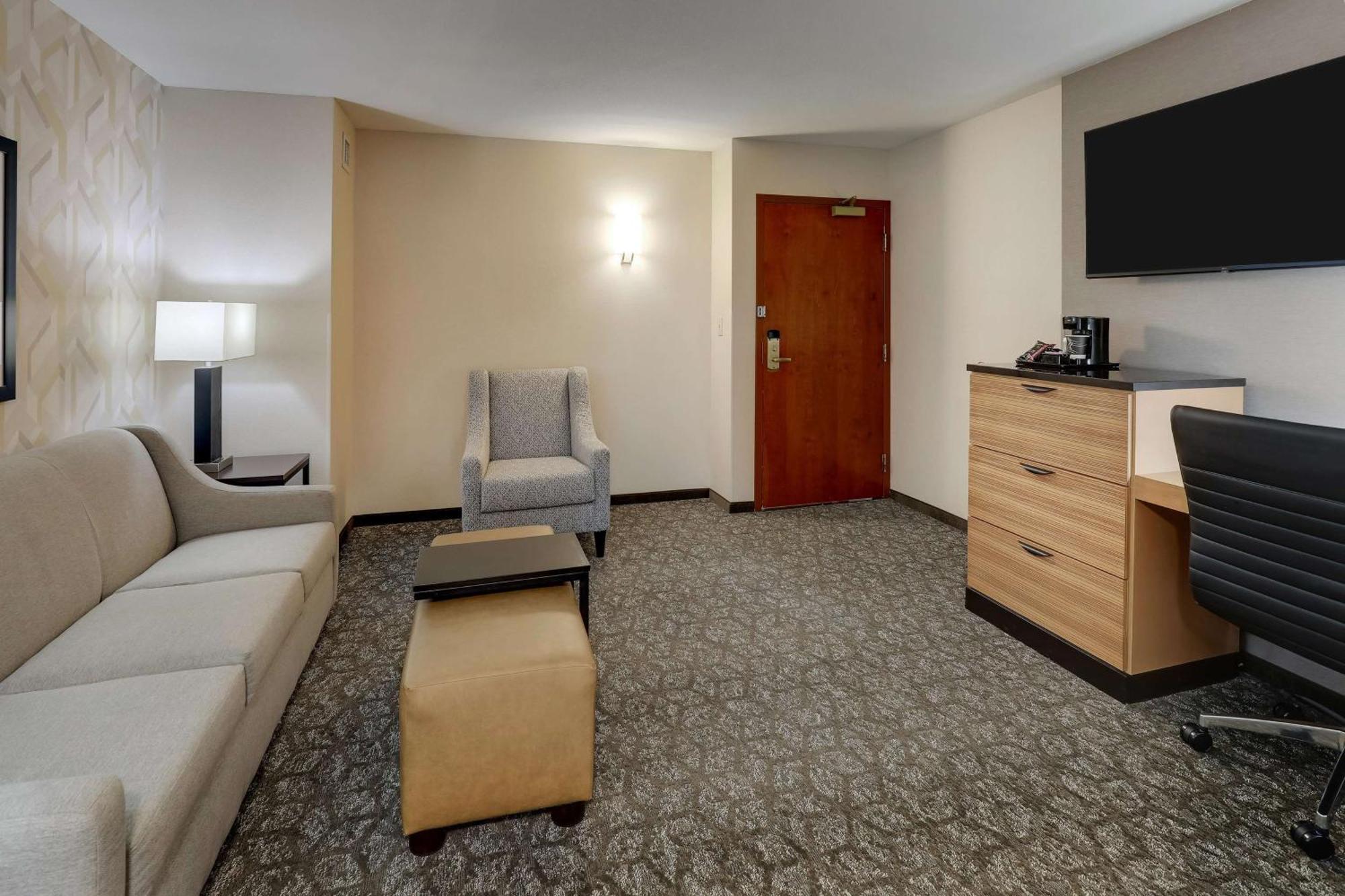 Drury Inn & Suites Birmingham Lakeshore Drive מראה חיצוני תמונה