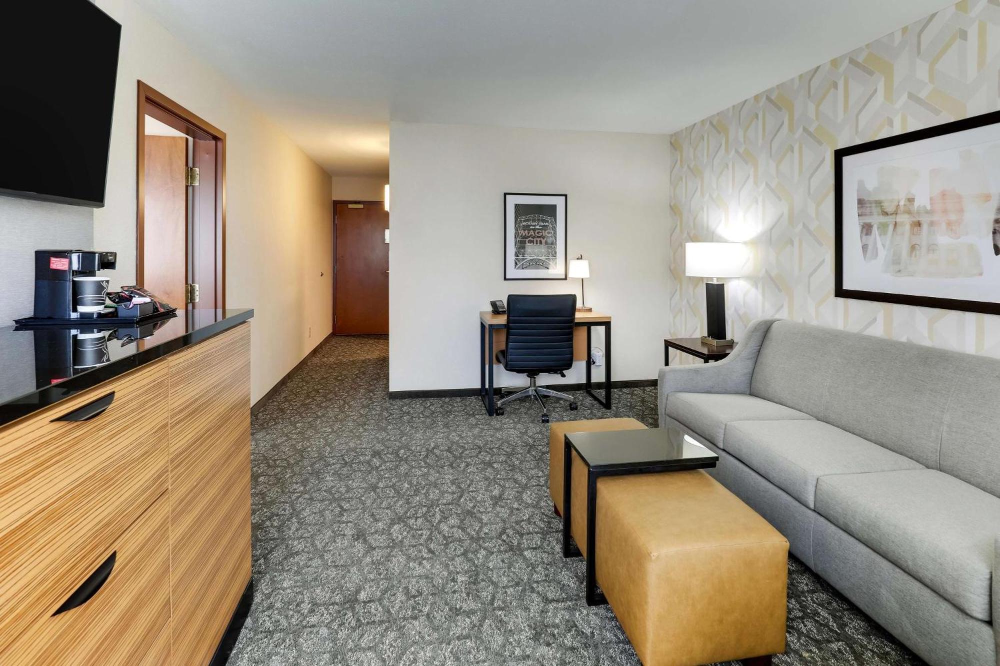 Drury Inn & Suites Birmingham Lakeshore Drive מראה חיצוני תמונה