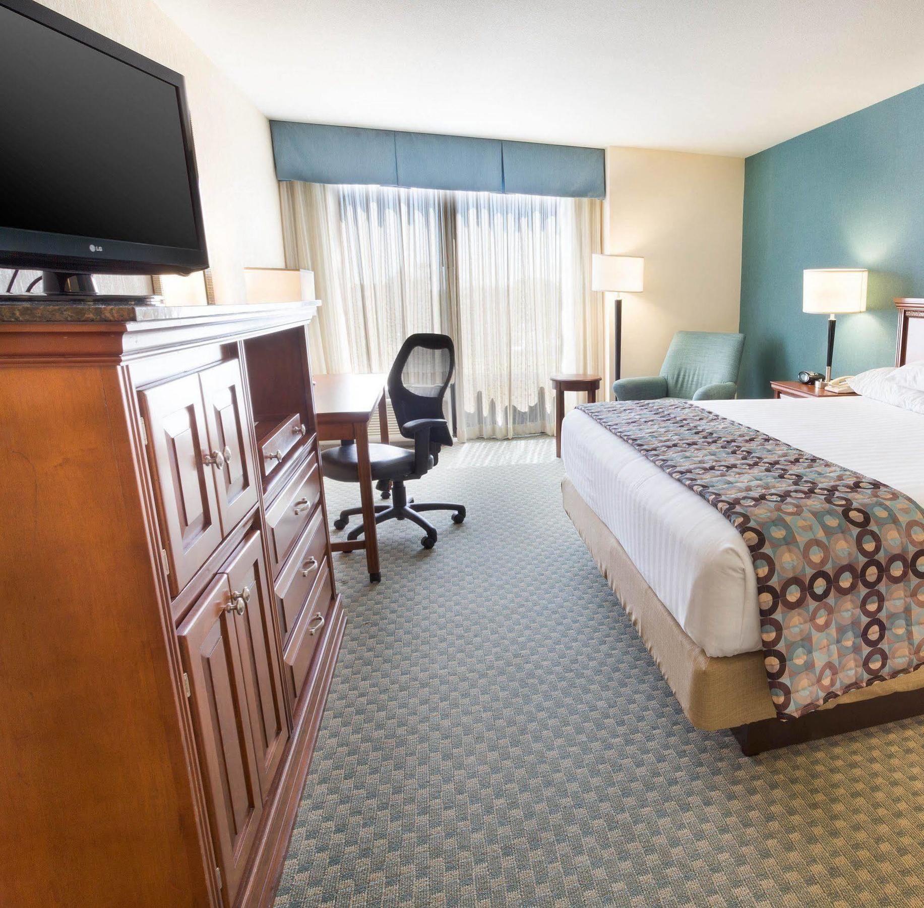 Drury Inn & Suites Birmingham Lakeshore Drive מראה חיצוני תמונה