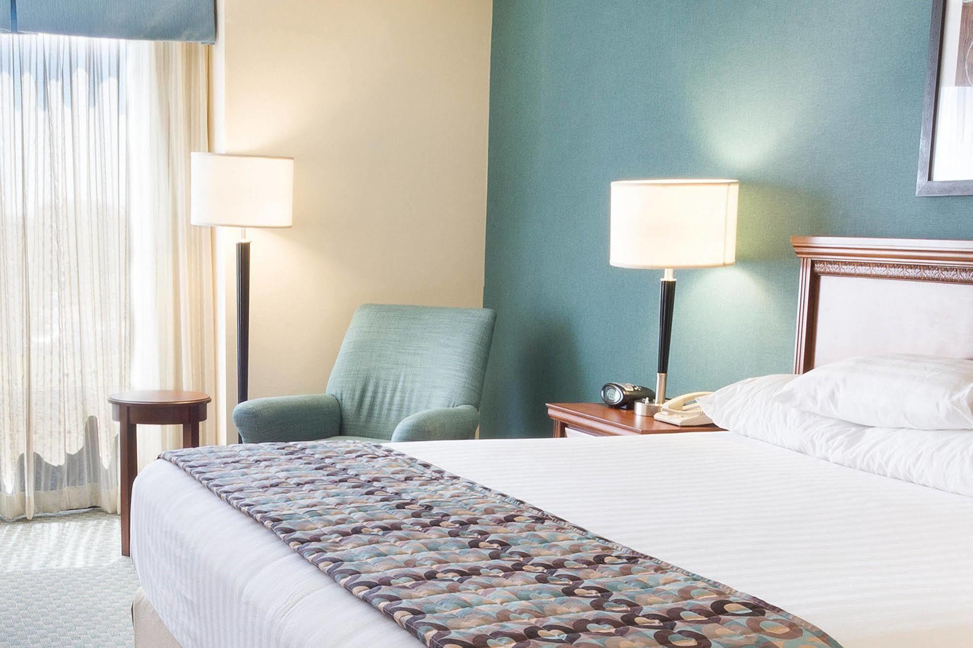 Drury Inn & Suites Birmingham Lakeshore Drive מראה חיצוני תמונה